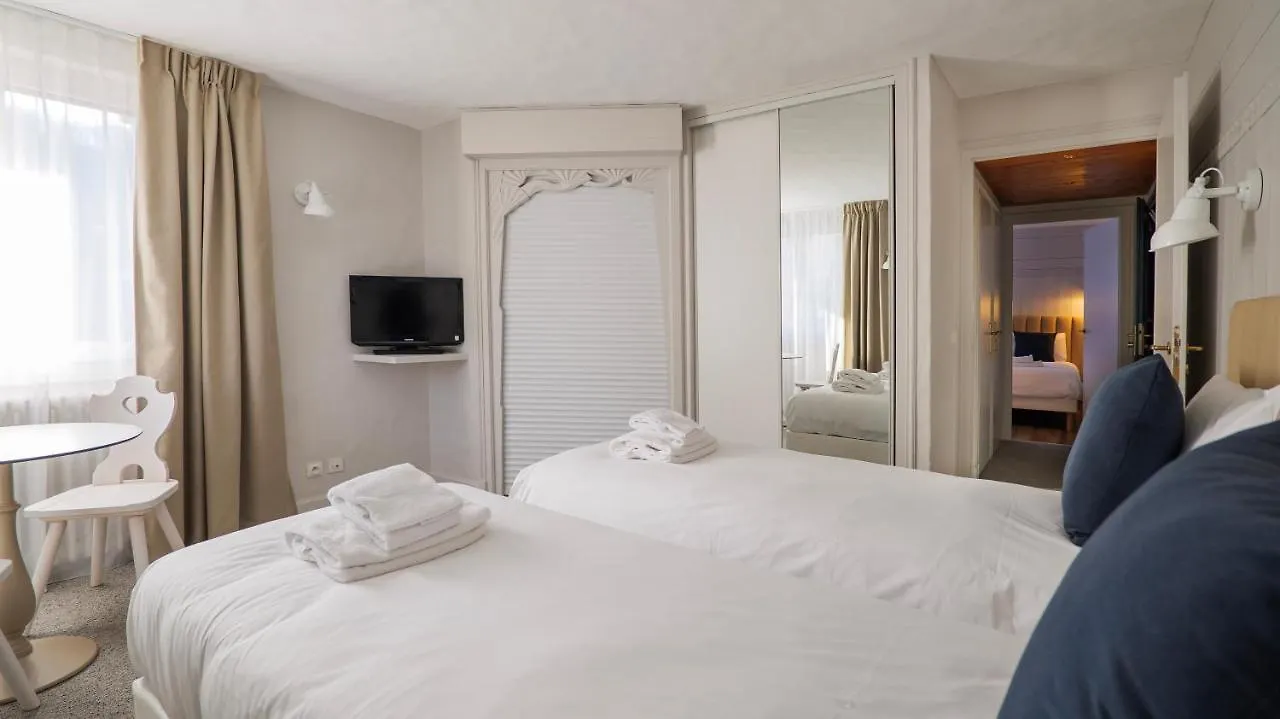 Hotel Des 2 Gares Saint-Gervais-les-Bains 3*,  France