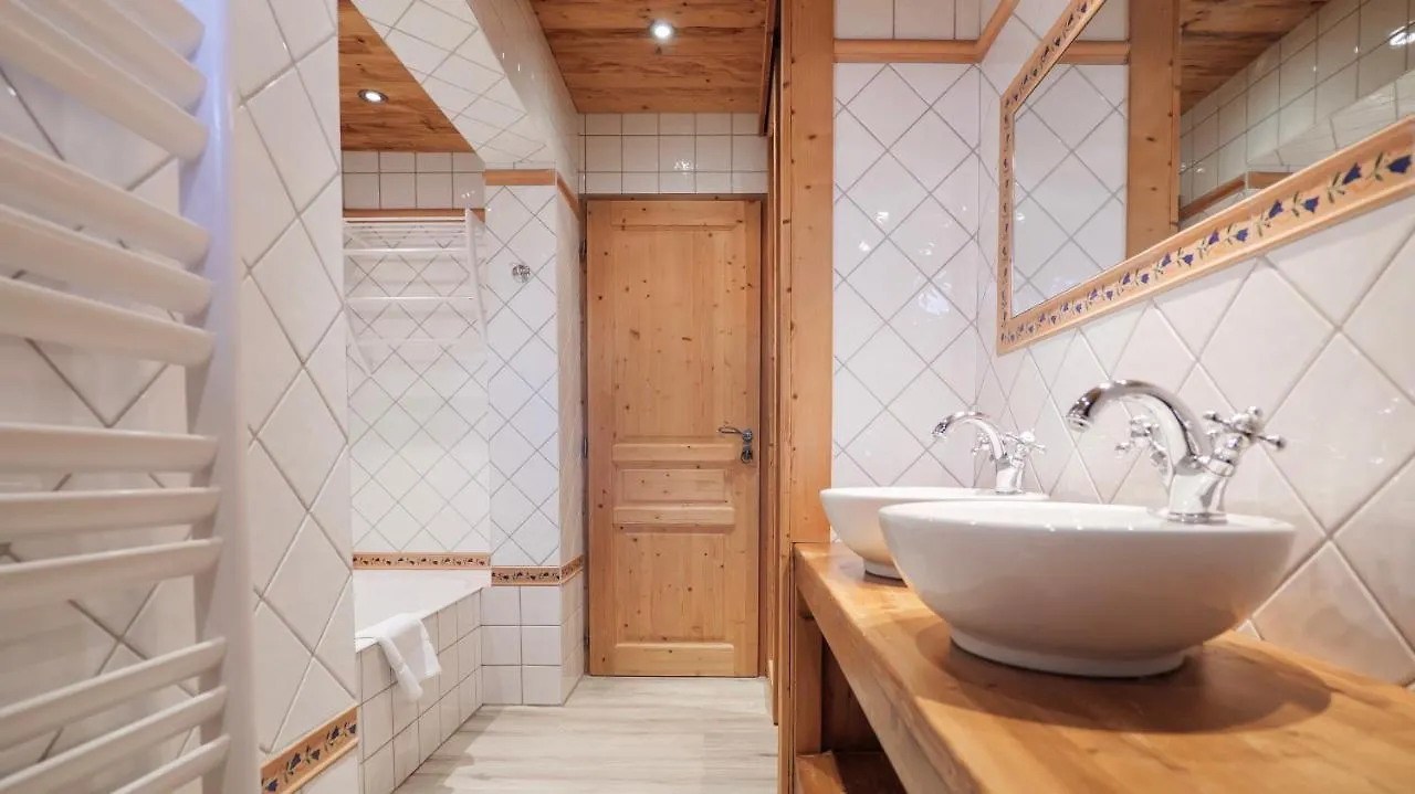 Hotel Des 2 Gares Saint-Gervais-les-Bains France